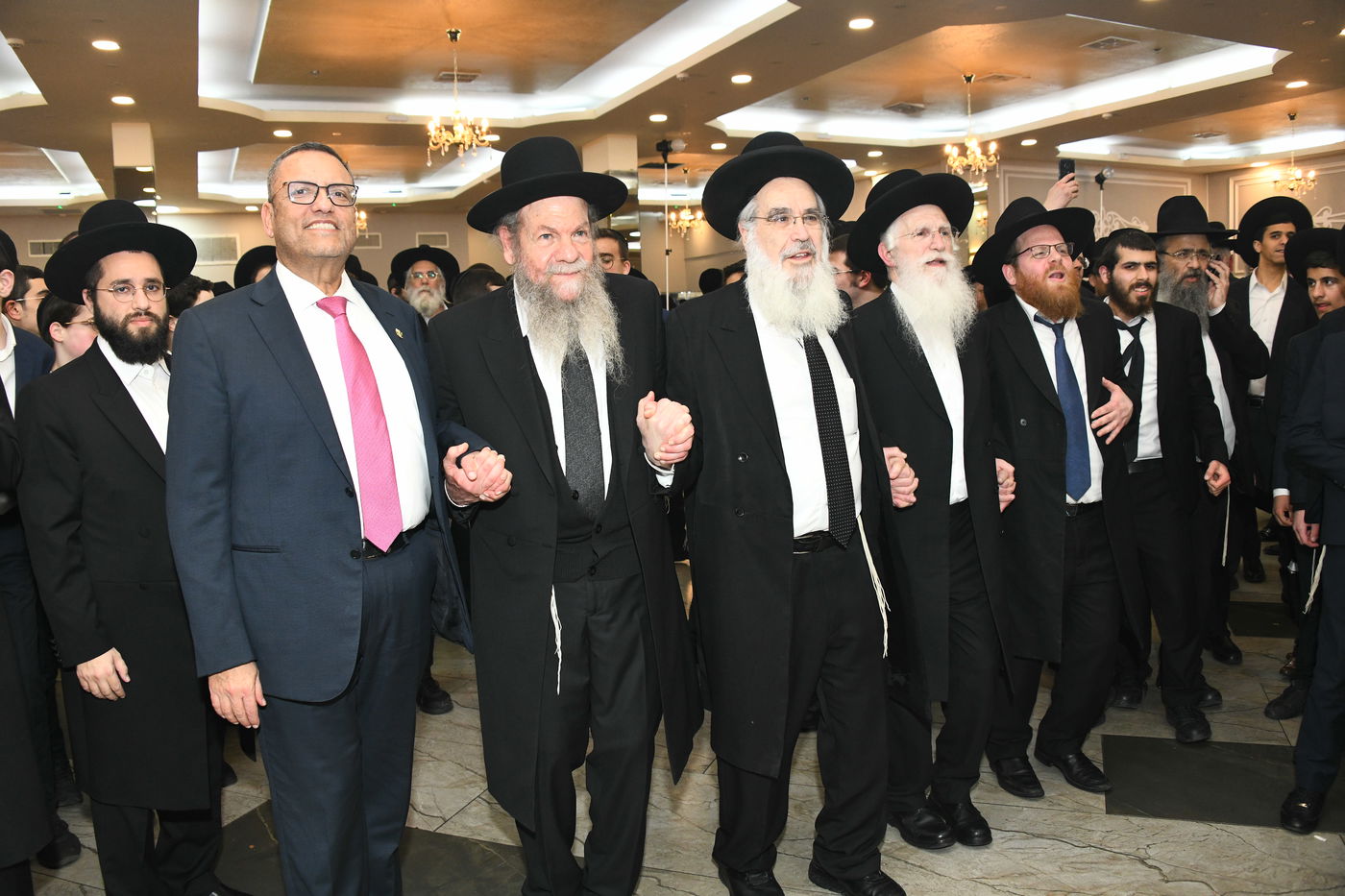 שמחת נישואי נכדת מרן שר התורה זצוק"ל | תיעוד ענק