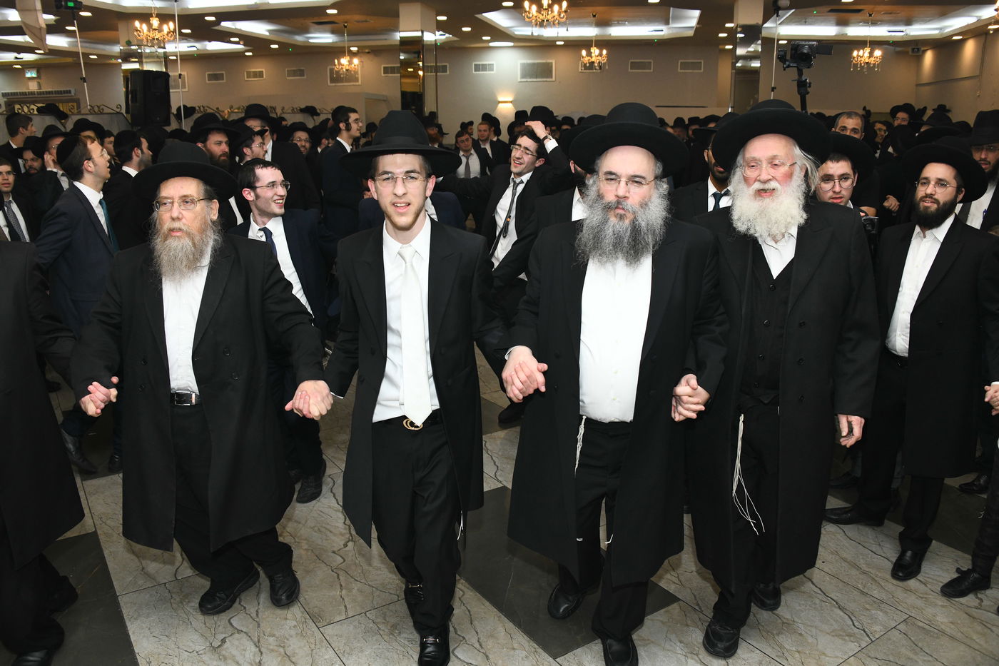 שמחת נישואי נכדת מרן שר התורה זצוק"ל | תיעוד ענק