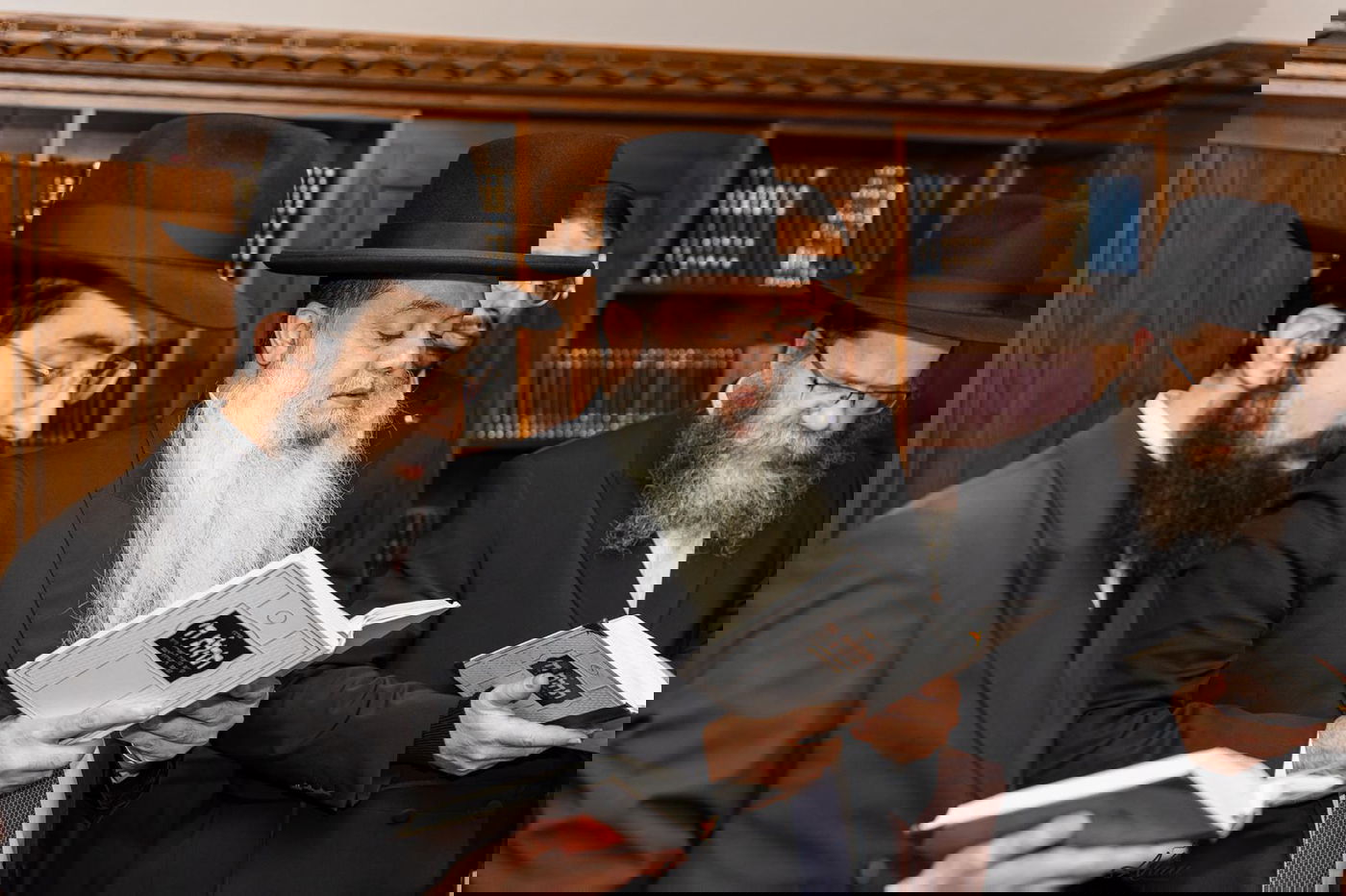 צפו בתיעוד: הרב יגאל כהן בביקור מיוחד בכפר חב"ד