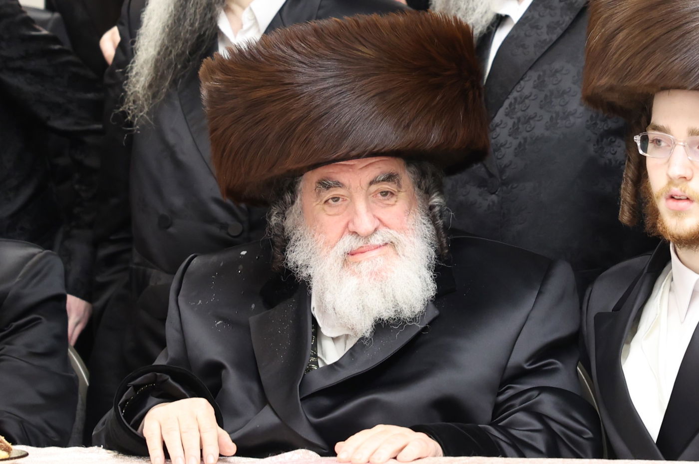 חתונת נינו של הרבי זצ"ל מויז'ניץ עם נכדת האדמו"ר מזוועהיל