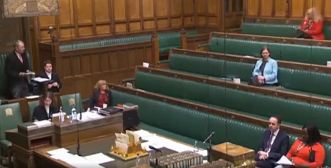 פוליטיקאית בריטית כינתה את ישראל 'פאשיסטית' והתנצלה