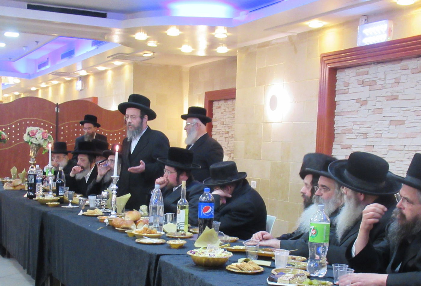 נכד האדמו"ר מזוועהיל זצ"ל התארס עם נכדת הגאב"ד