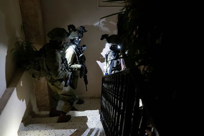 8 מבוקשים נעצרו: אבנים יודו על כוחות הביטחון