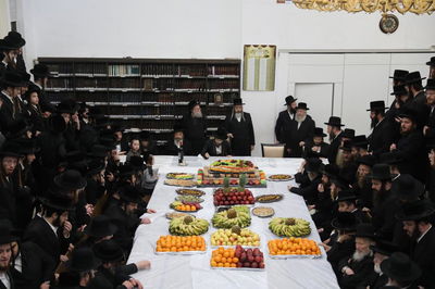 טיש ט"ו בשבט בזוועהיל