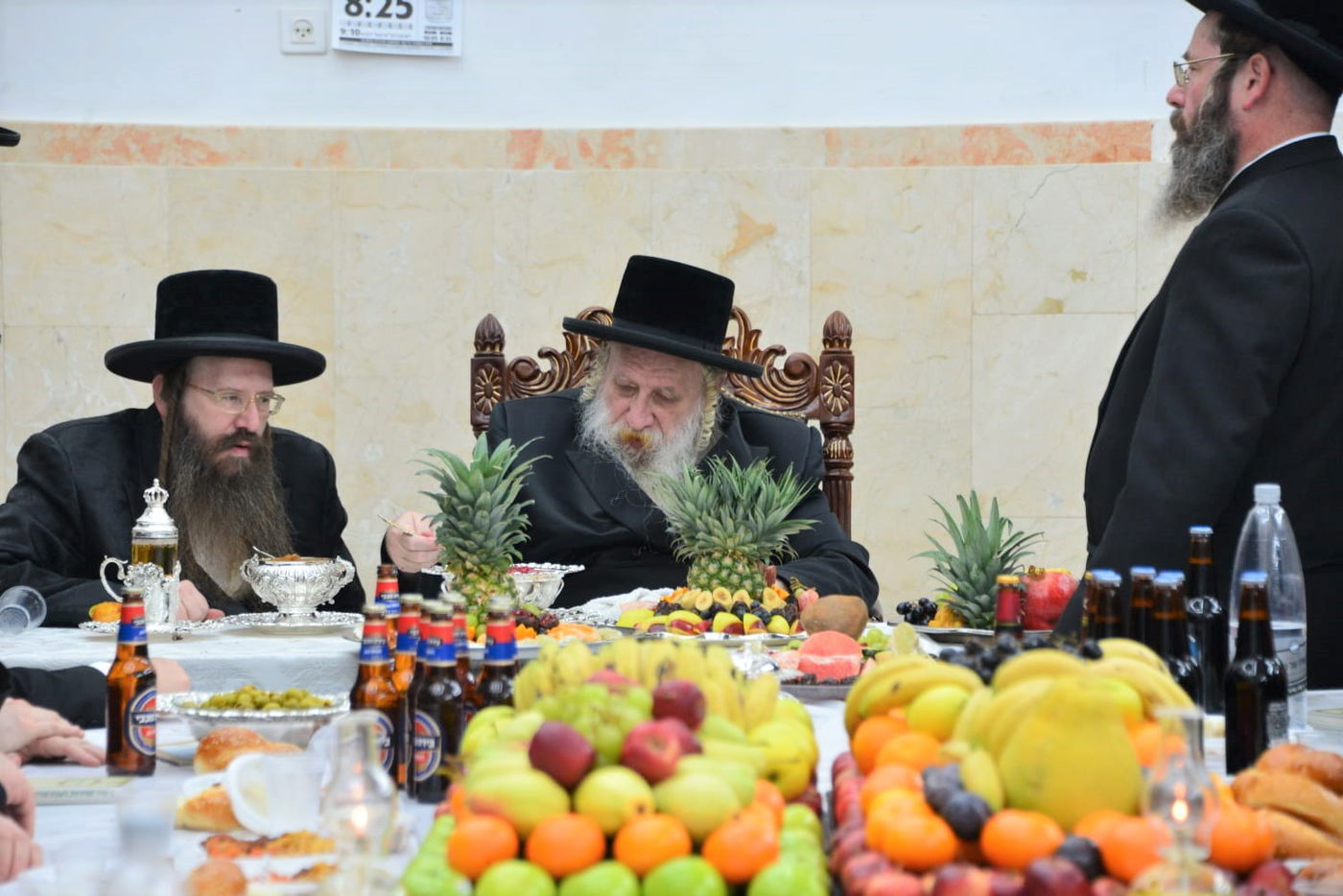 בטשרנאביל חילקו פירות לכבוד ט"ו בשבט | צפו בגלריה