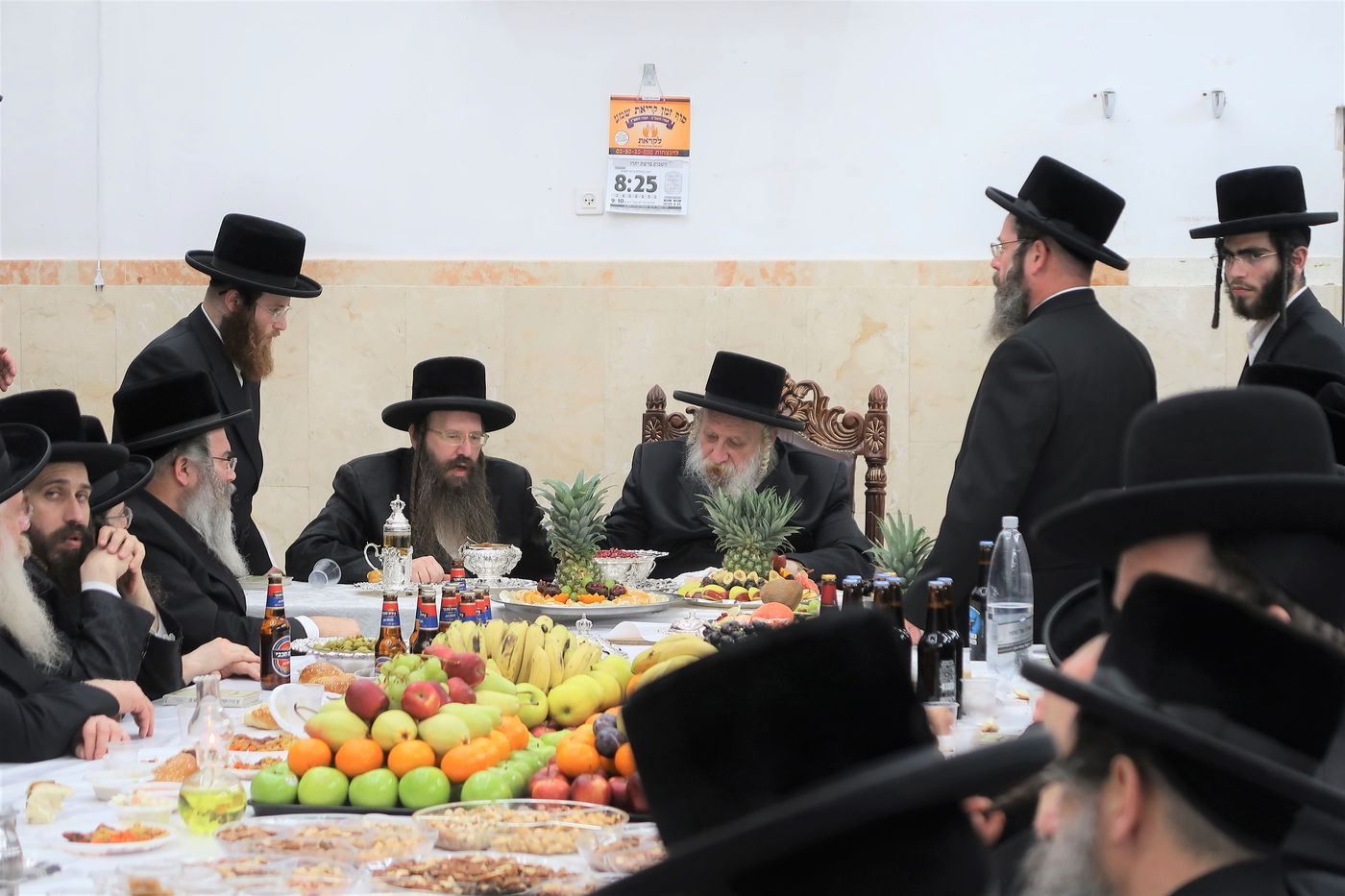 בטשרנאביל חילקו פירות לכבוד ט"ו בשבט | צפו בגלריה