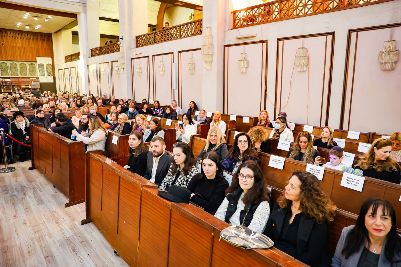 קיטוב בחברה הישראלית? כך נראו חגיגות ה-100 לבית הכנסת בתל אביב