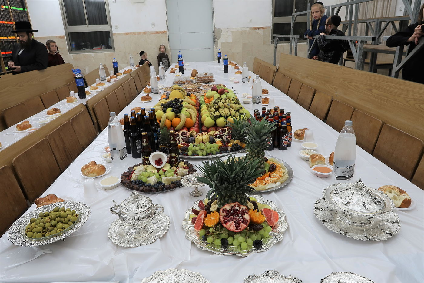 בטשרנאביל חילקו פירות לכבוד ט"ו בשבט | צפו בגלריה