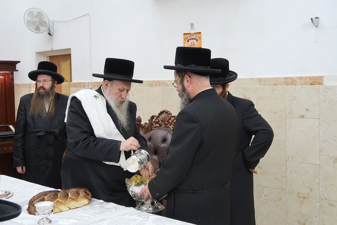 בטשרנאביל חילקו פירות לכבוד ט"ו בשבט | צפו בגלריה