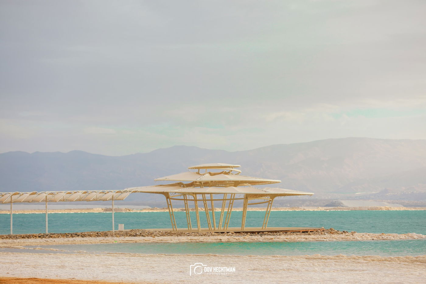 רגע לפני הסופה: כך נראה ים המלח בזריחה