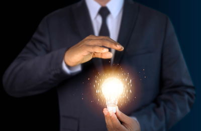 אור. זה מה שאתם צריכים היום