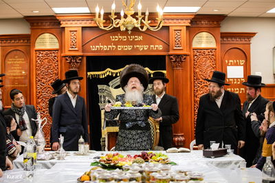 הרבי מקרעטשניף בטיש