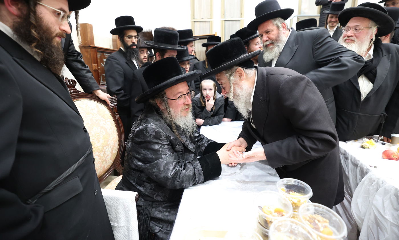 בביתר עילית: האדמו"ר מביאלה ב"ב ב'טיש' ט"ו בשבט