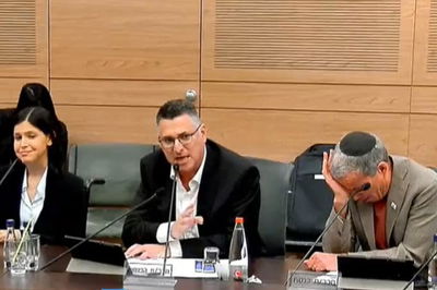 סער לסעדה: "אתה בעיני אפס מאופס, אחשוף פרטים עליך"