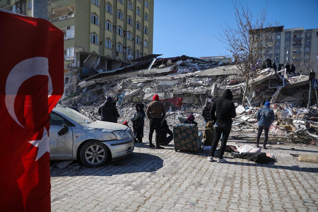 אחרי 12 שעות עבודה של הצוות הישראלי: הבעל מת והאישה חולצה | תיעוד