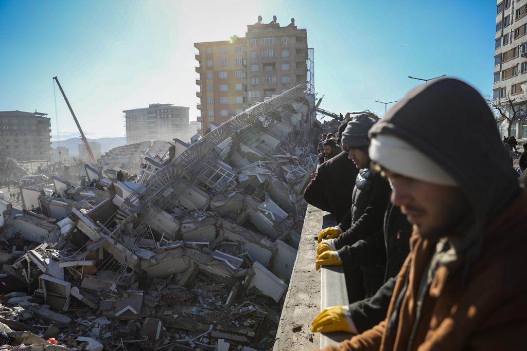 אחרי 12 שעות עבודה של הצוות הישראלי: הבעל מת והאישה חולצה | תיעוד