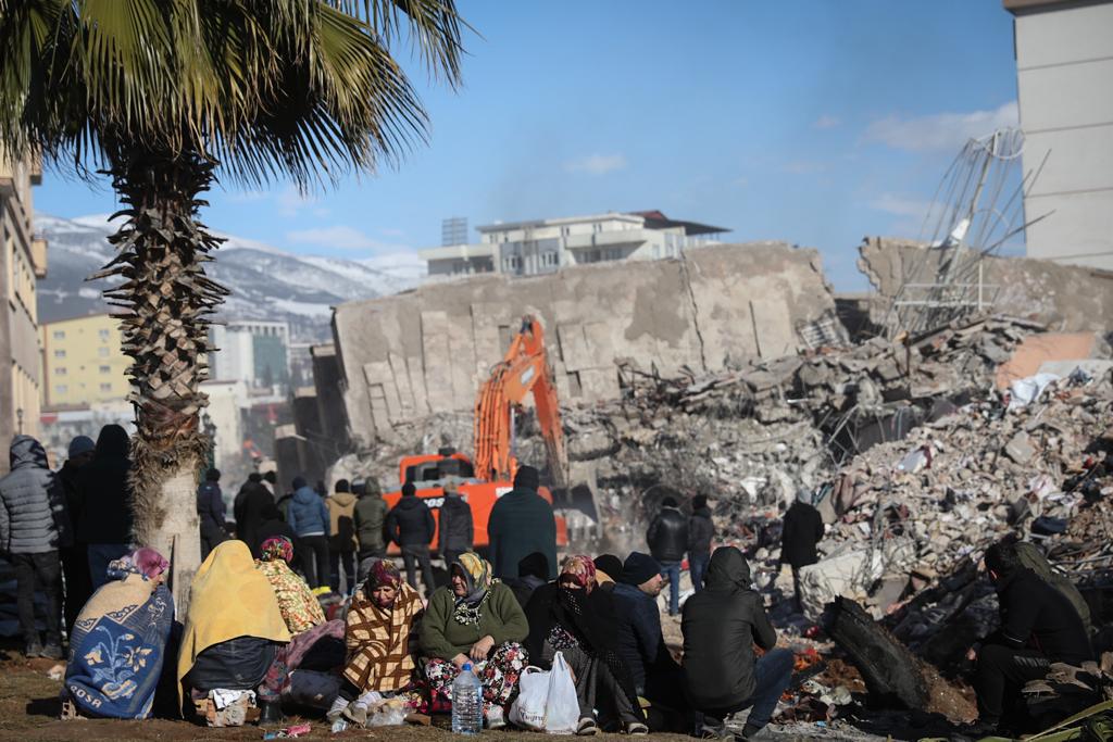 אחרי 12 שעות עבודה של הצוות הישראלי: הבעל מת והאישה חולצה | תיעוד