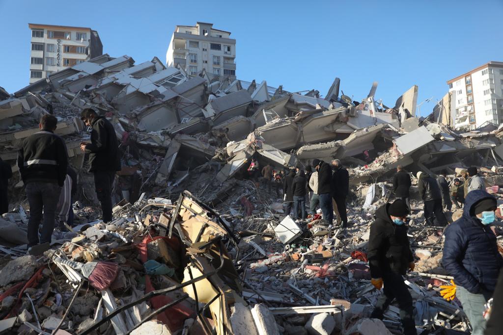 אחרי 12 שעות עבודה של הצוות הישראלי: הבעל מת והאישה חולצה | תיעוד