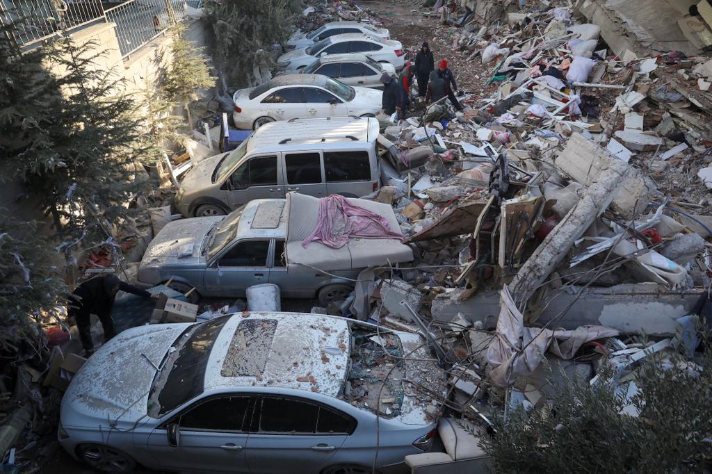 אחרי 12 שעות עבודה של הצוות הישראלי: הבעל מת והאישה חולצה | תיעוד