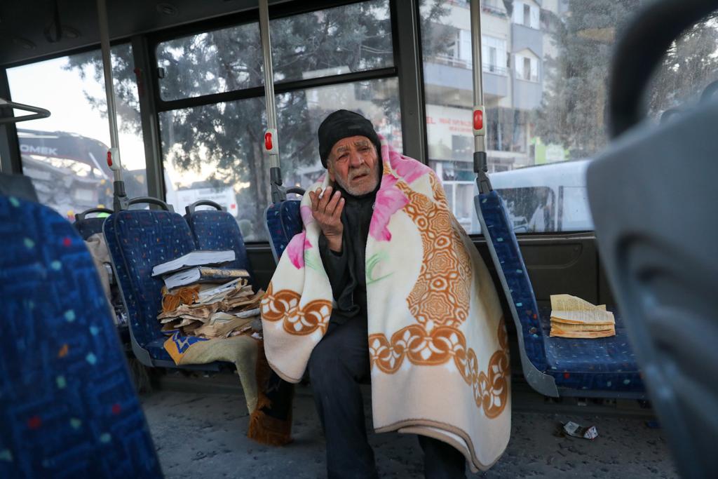 אחרי 12 שעות עבודה של הצוות הישראלי: הבעל מת והאישה חולצה | תיעוד