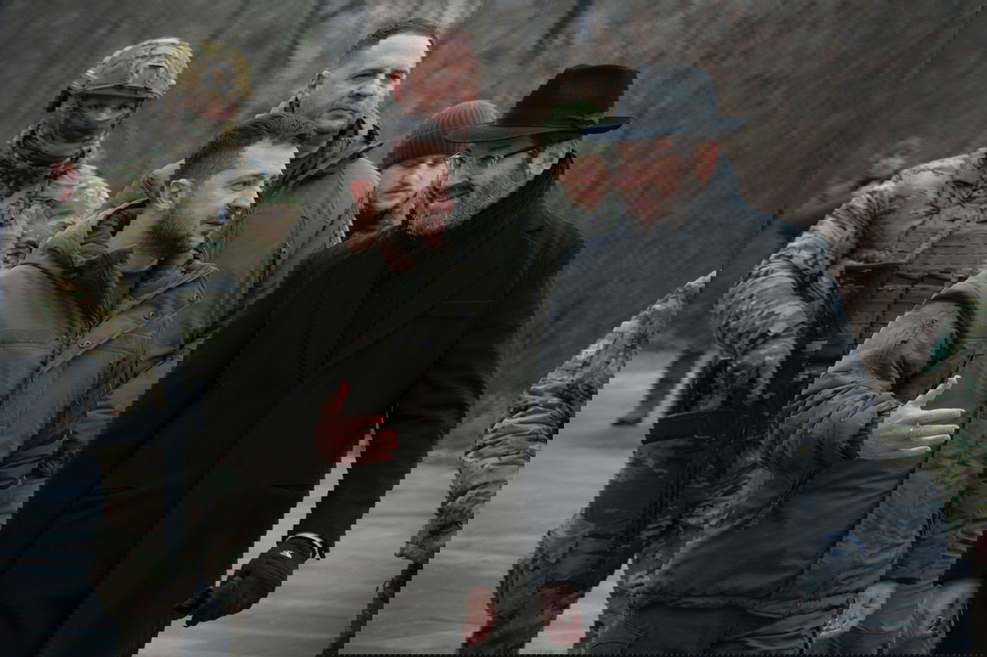 הנשיא וידידו הרב רוטמן, בפגישה שבמהלכה הוא קיבל את ספר התהילים