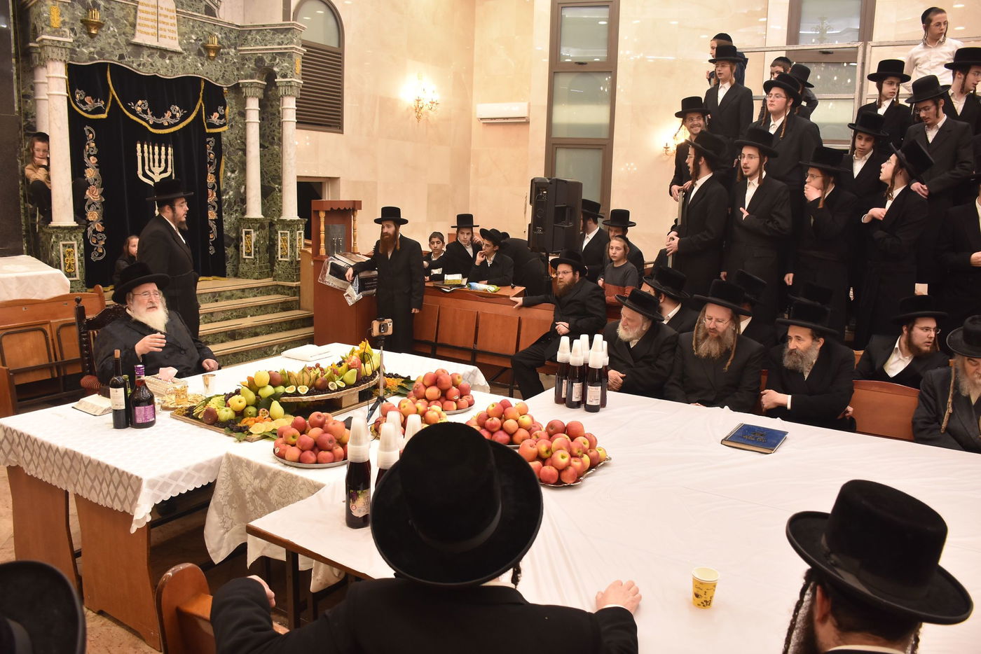 תיעוד ט"ו בשבט בחצרות: נאראל - ספינקא - וטעמעשוואר