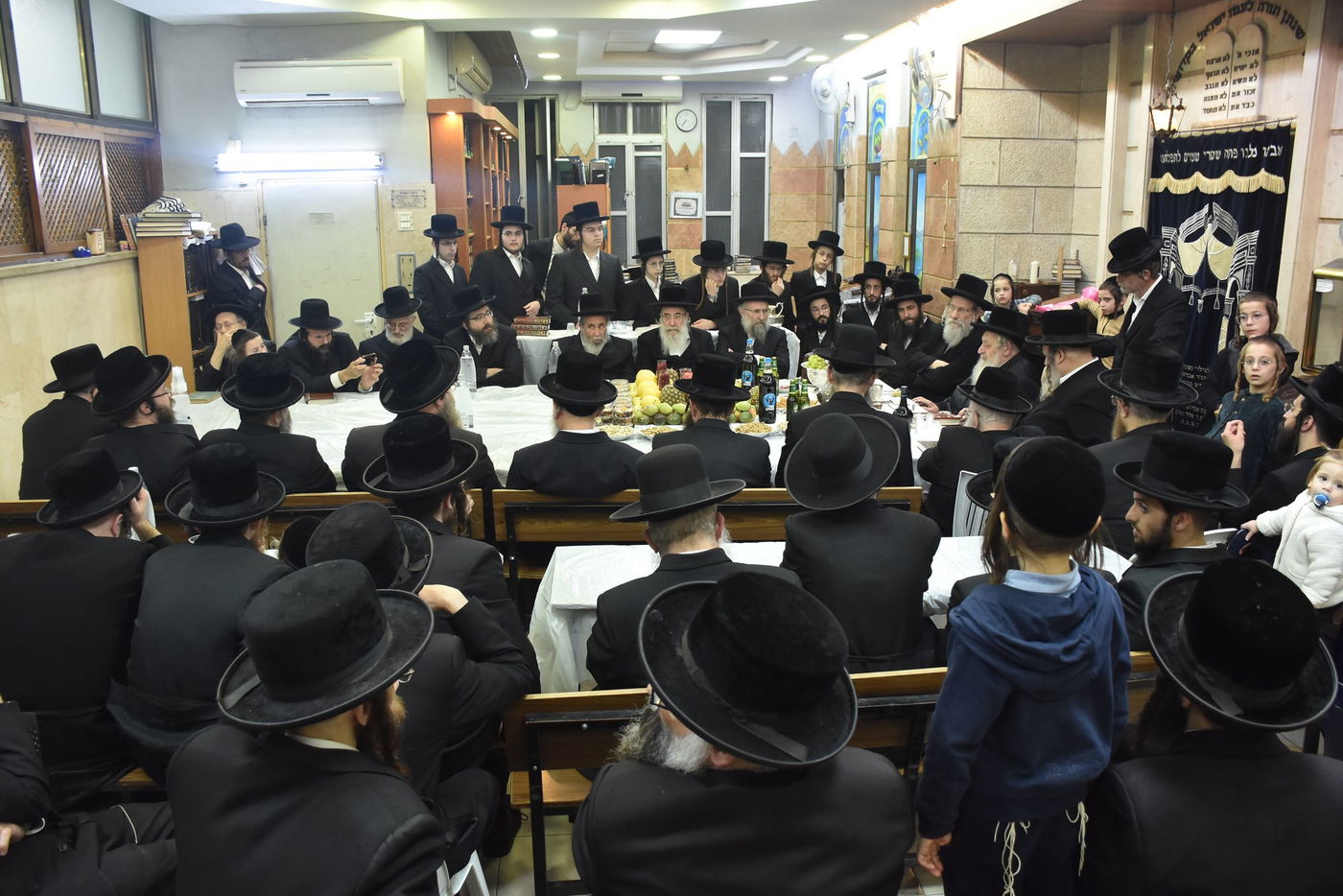 תיעוד ט"ו בשבט בחצרות: נאראל - ספינקא - וטעמעשוואר