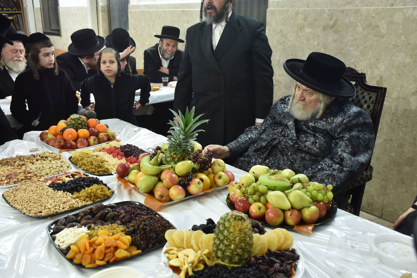 תיעוד ט"ו בשבט בחצרות: נאראל - ספינקא - וטעמעשוואר