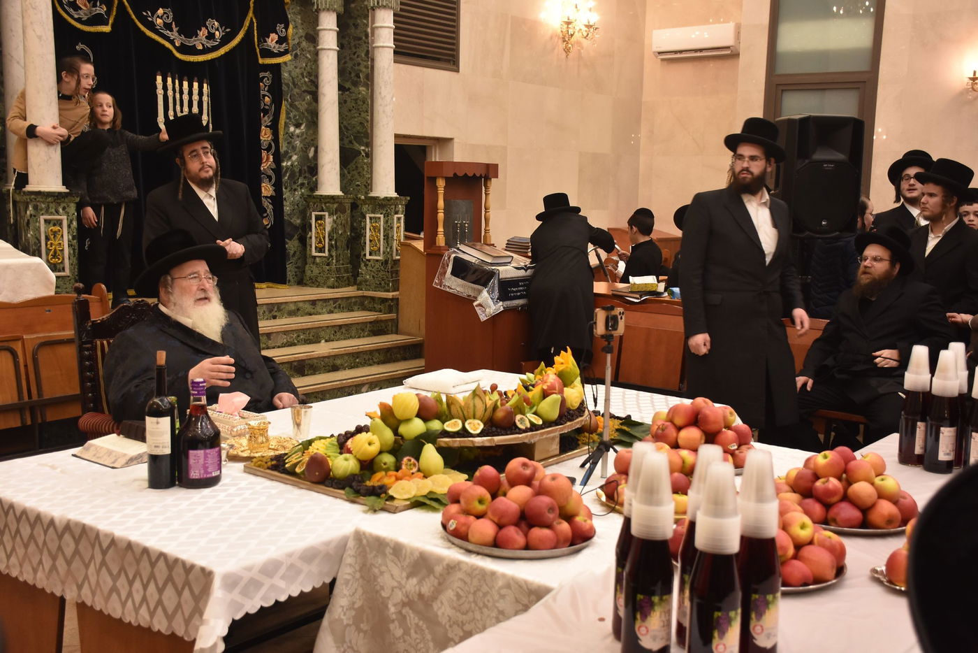 תיעוד ט"ו בשבט בחצרות: נאראל - ספינקא - וטעמעשוואר