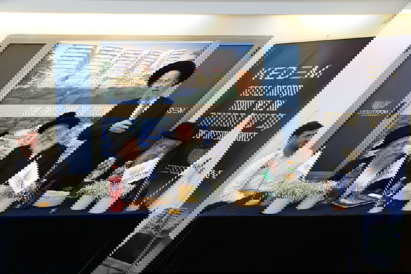 במעמד חנוכת משרדי המכירות לשכות היוקרה 'אחוזת שפע'