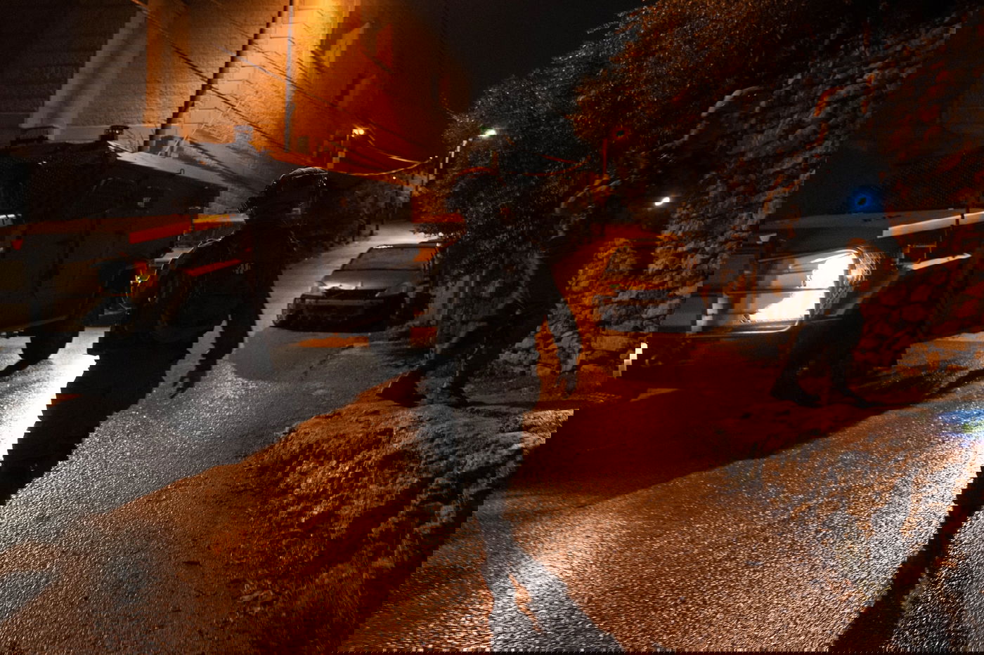 תוך אלימות ויידוי אבנים: נעצרו 12 מבוקשים ביו"ש | תיעוד