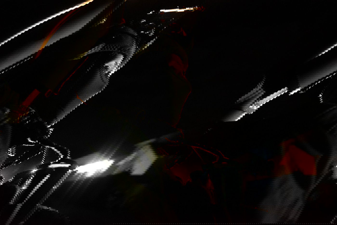 לוחמי צה"ל עצרו שישה מבוקשים ותפסו נשקים • צפו