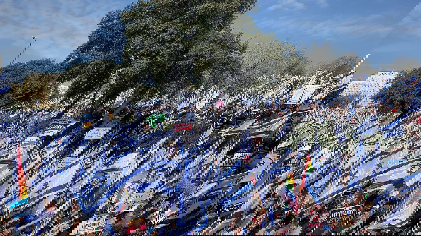 ראשי האופוזיציה נאמו בהפגנת השמאל: "אין הידברות על פסקת ההתגברות"