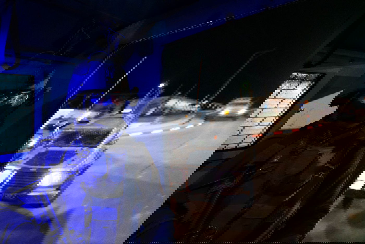 במעצר מבוקשים: מטען נזרק לעבר הכוחות שירו ופגעו