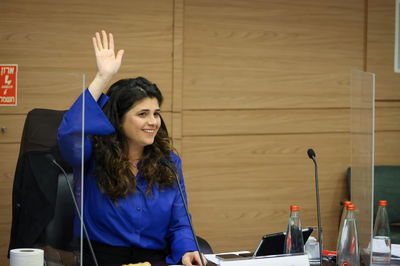 חברי הכנסת מיותרים? שרן השכל