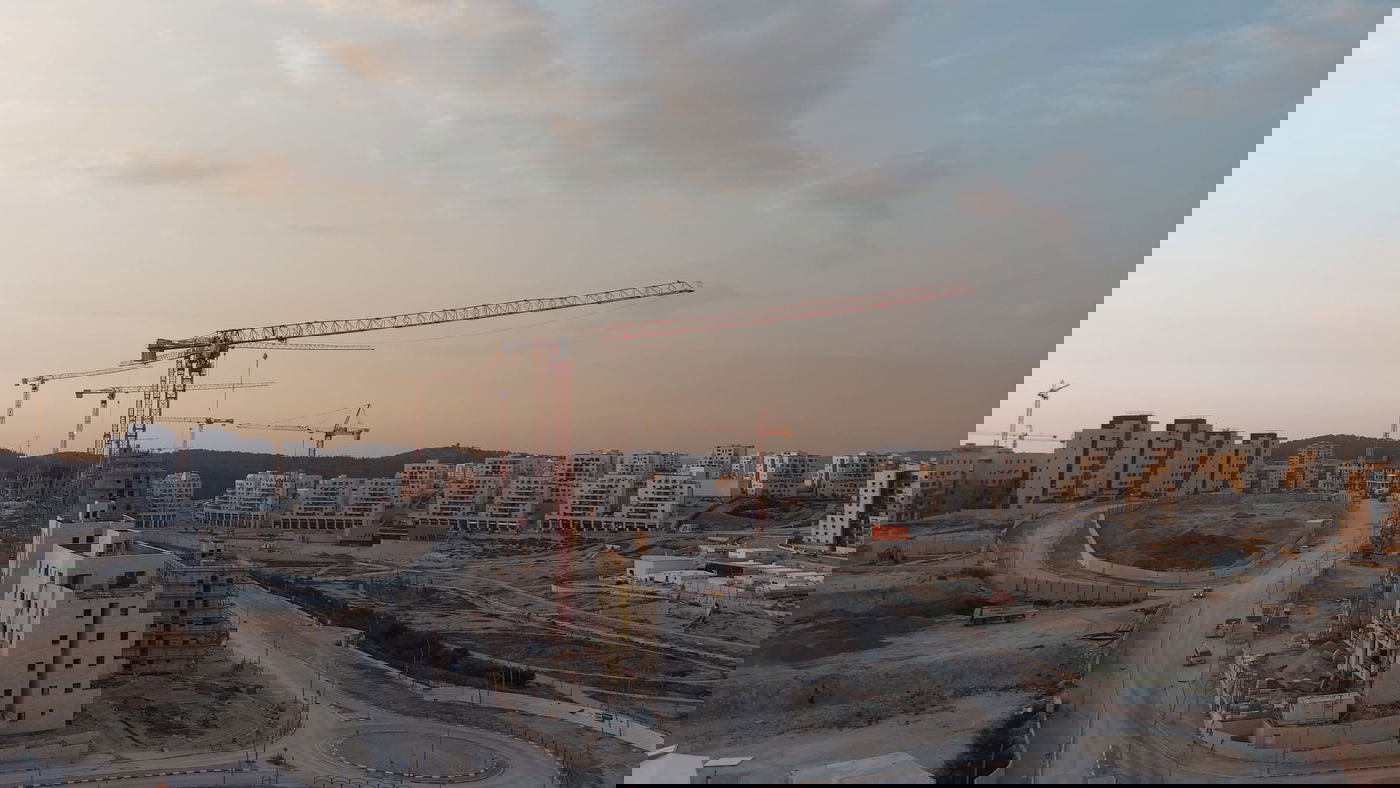 "אין עתודות בניה לחרדים". רמב"ש ד'