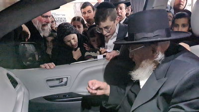 "איזה ילדים נפלאים". ראש הישיבה מנחם