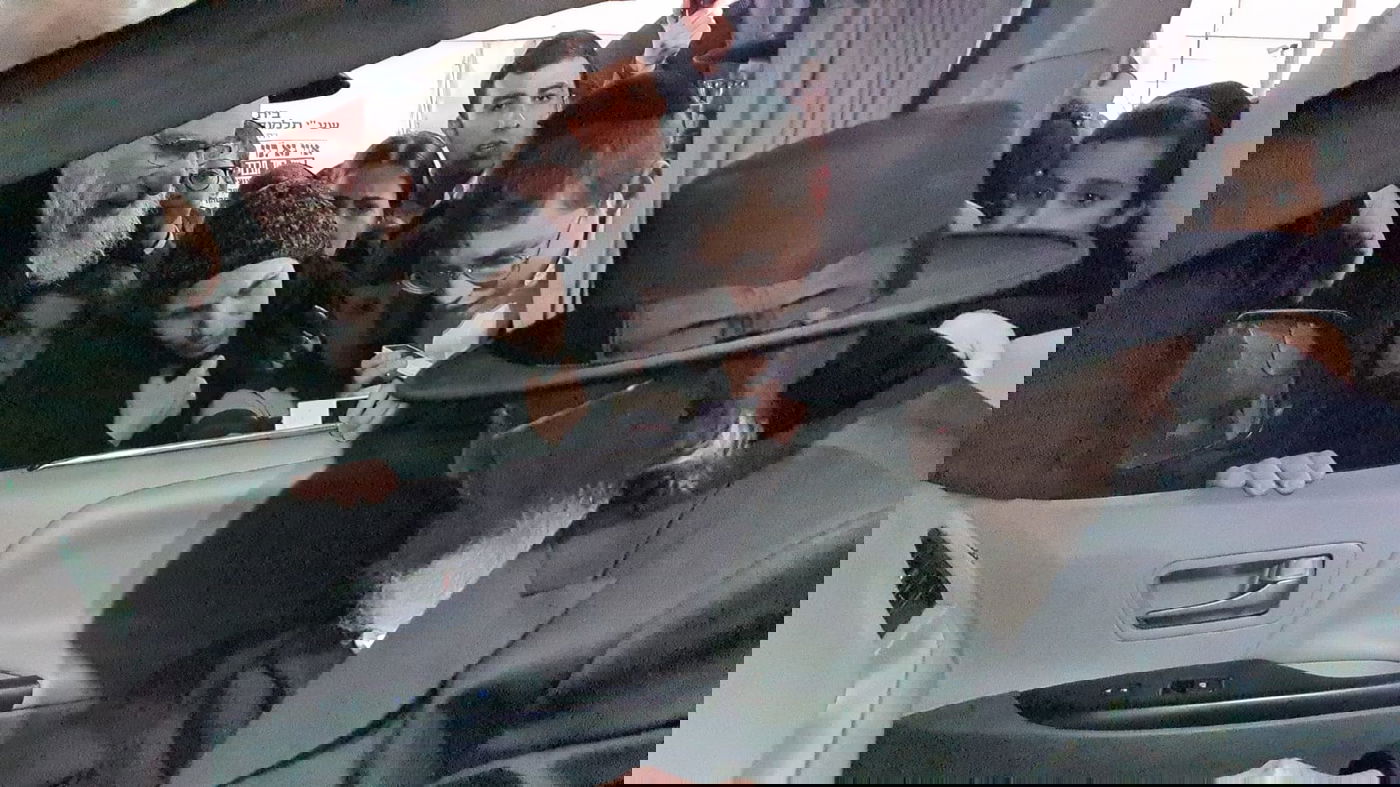 "אני לא יכול לסבול את האסון שלכם": הגרב"מ אזרחי ניחם את משפחת פאלי ופרץ בבכי