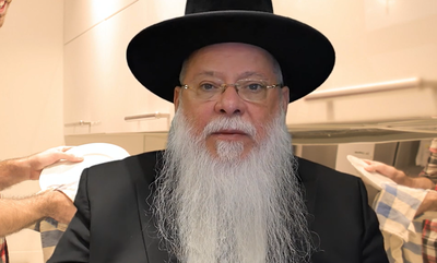 הרב מרדכי מלכא על פרשת משפטים • צפו