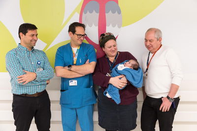 התינוקת משתחררת היום מבית החולים עם האמא