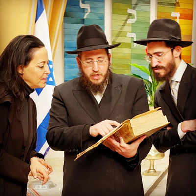 "דמעות"; ליהיא לפיד התרגשה מהמחווה של הרב החרדי