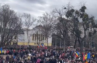 מפגינים פרו-רוסיים במולדבה: "פוטין בוא להציל אותנו"