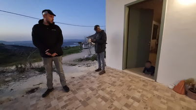 ארבעה מתיישבים תושבי יצהר נעצרו בבתיהם