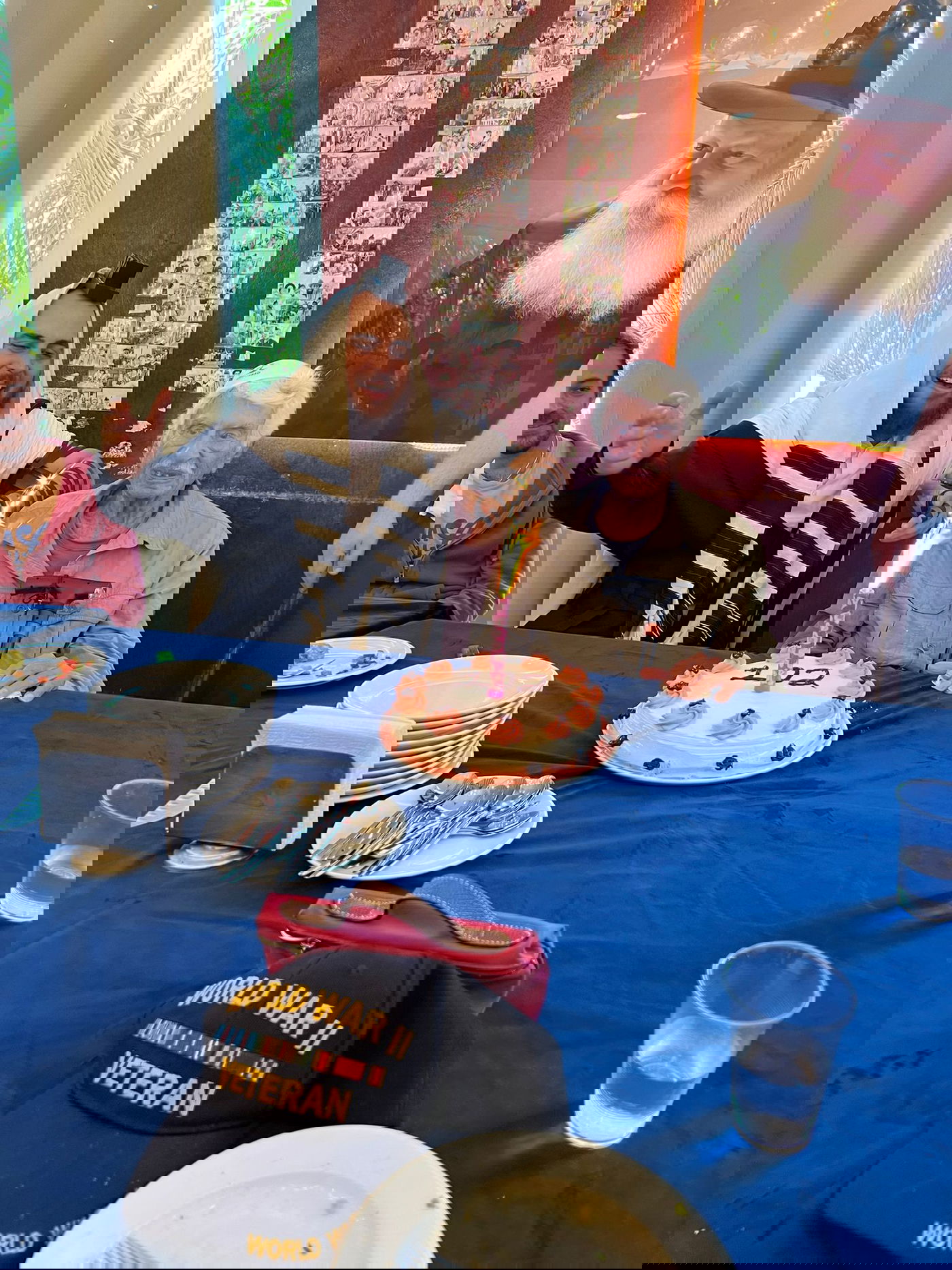 השגחה פרטית מרגשת: כך חגגו בר מצווה ליהודי בן 102! • צפו