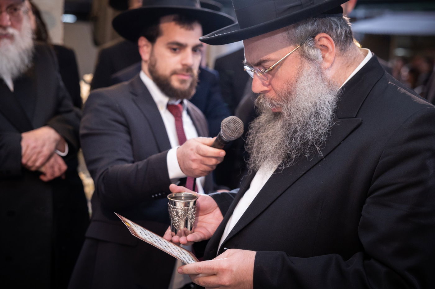 רבנים ואישי ציבור בחתונת ילדיהם של ראשי המוסדות