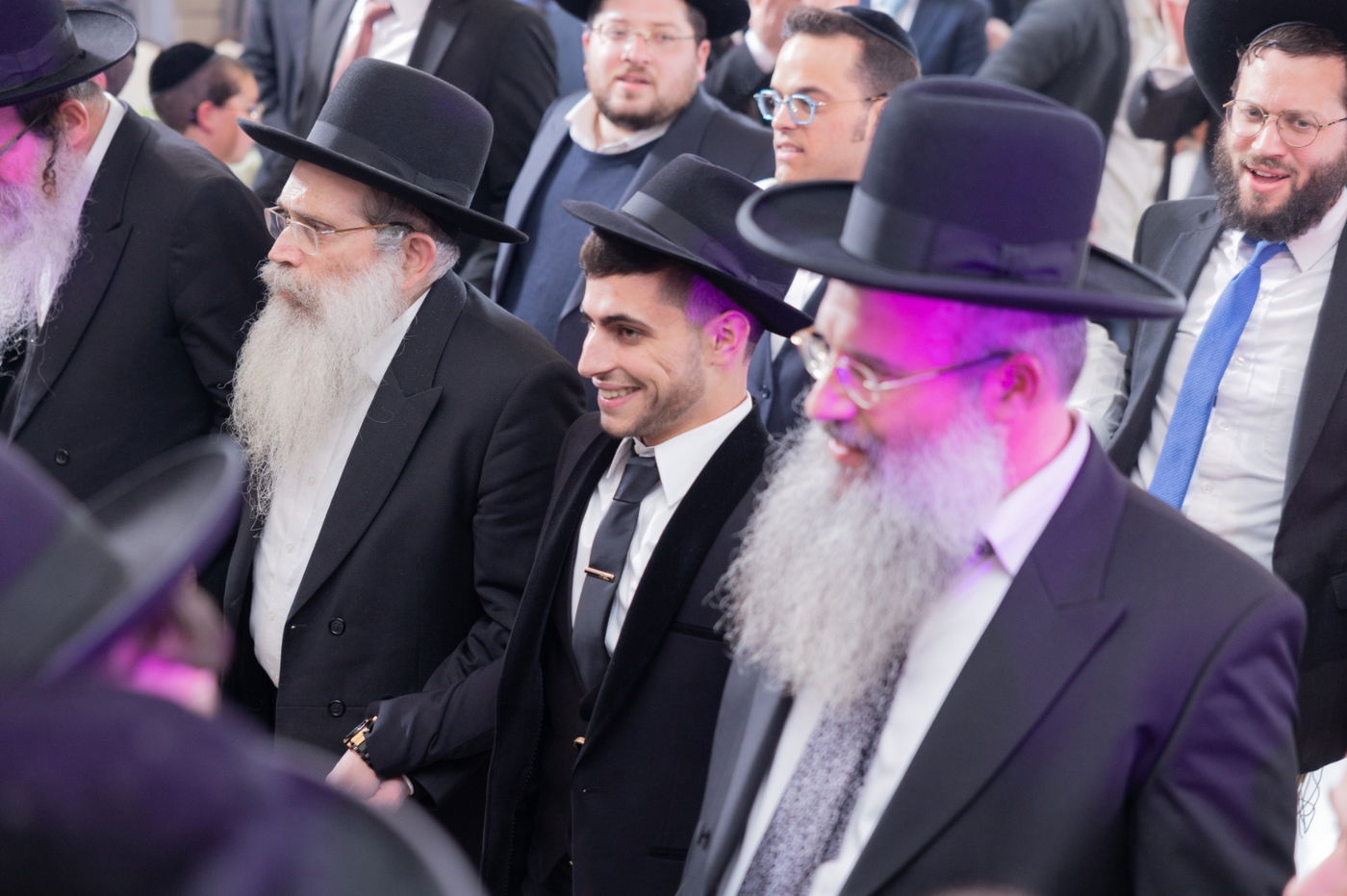 רבנים ואישי ציבור בחתונת ילדיהם של ראשי המוסדות