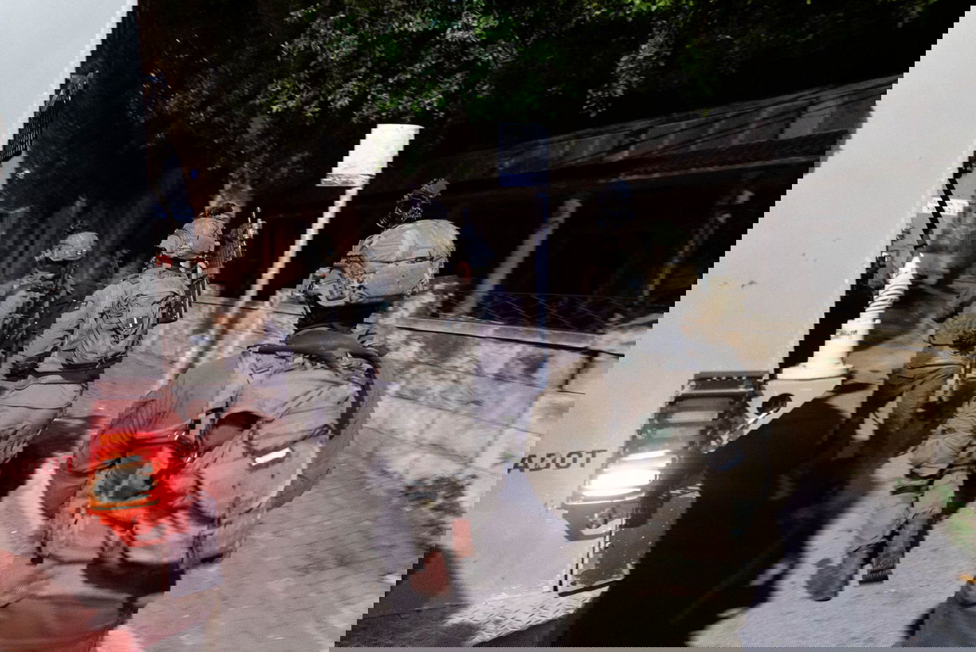 11 מבוקשים נעצרו ושלוש מחרטות הוחרמו בפעילות צה"ל