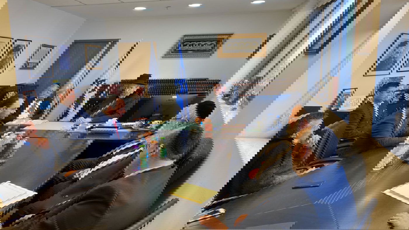 חבר הפרלמנט הבלגי מיכאל פרייליך בפגישה בנושא המילה עם הרב הראשי לישראל הגר"ד לאו