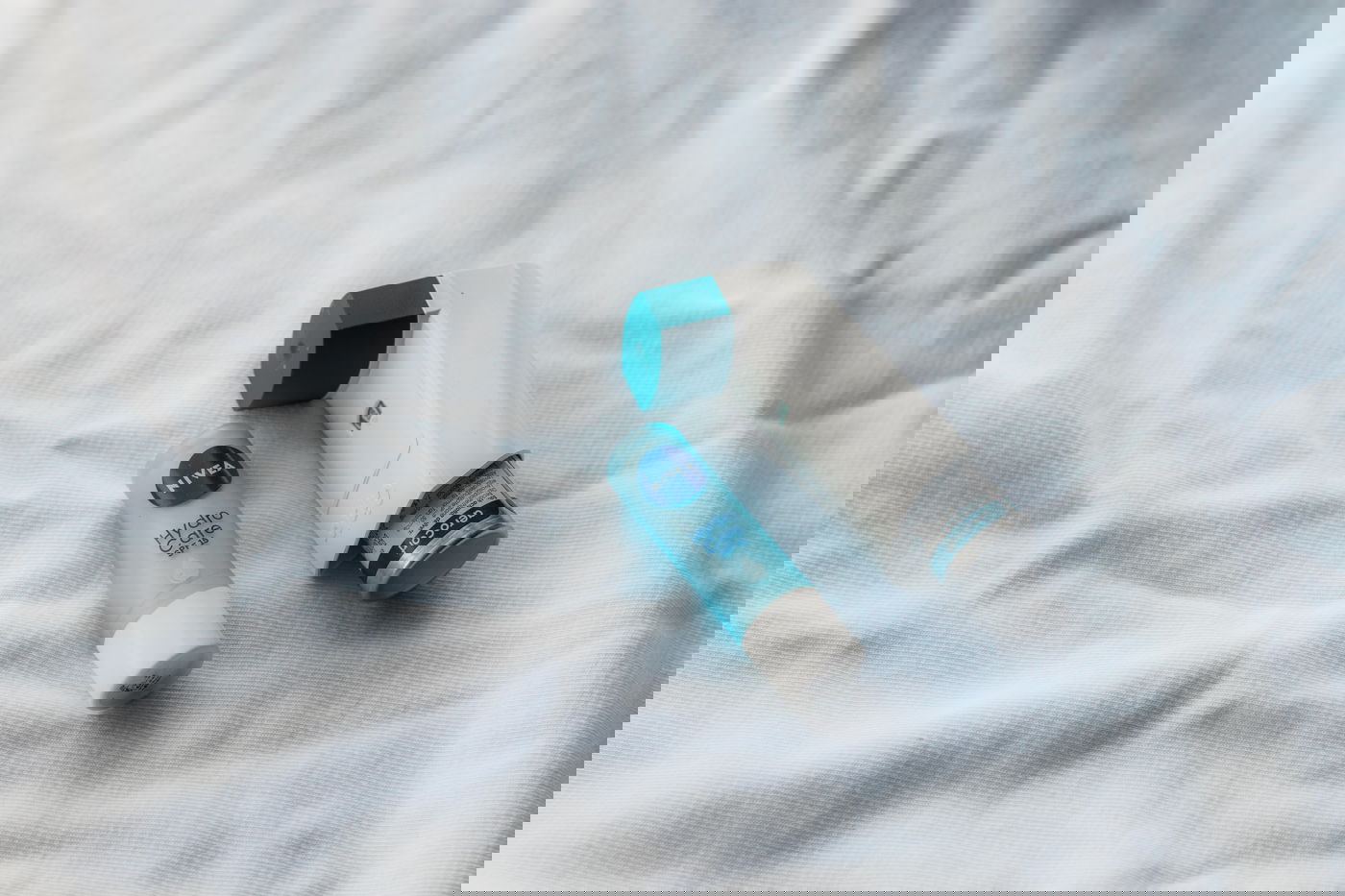 והמחלה ממנה הוא סובל חונק אותו פיזית