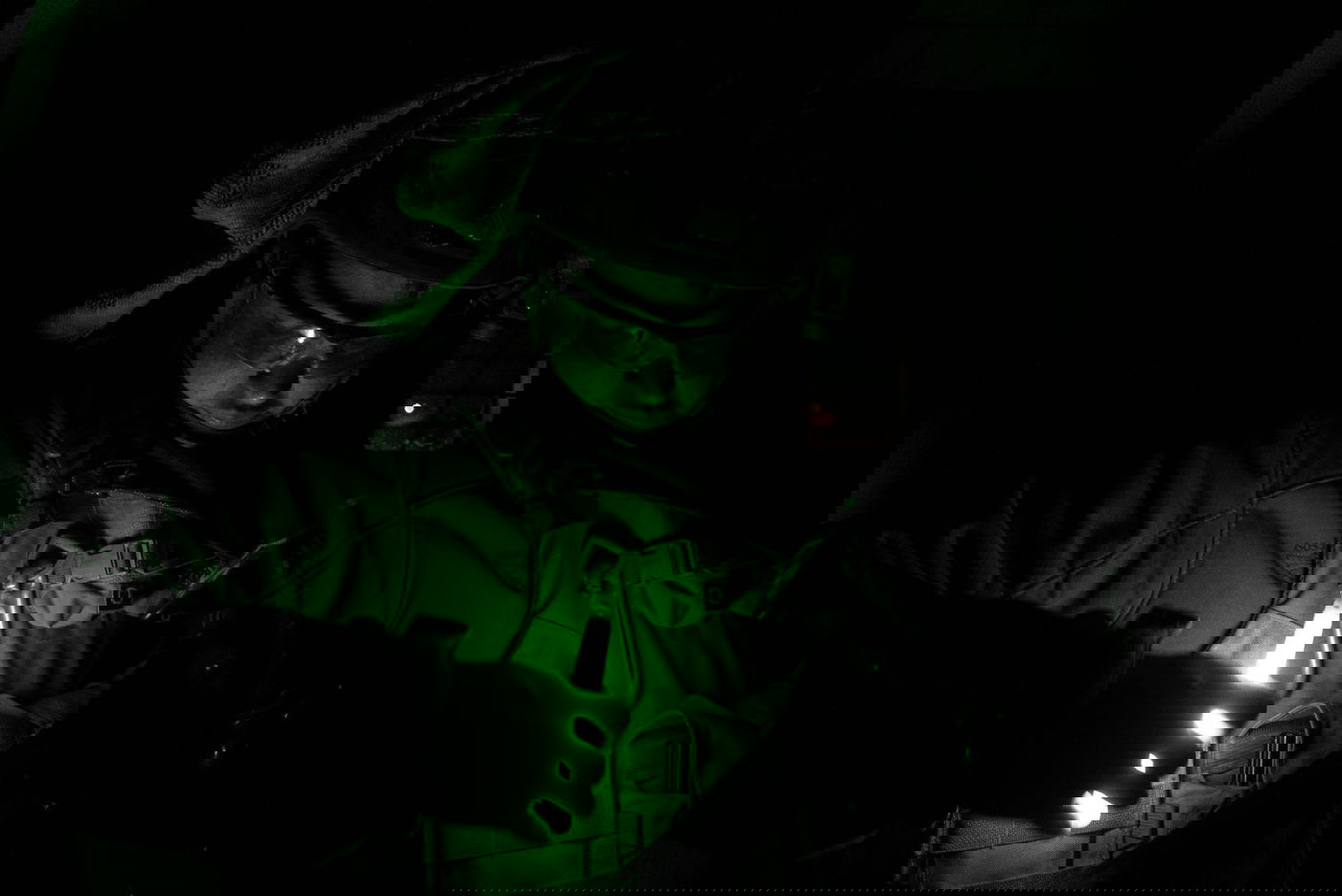 חמישה מבוקשים נעצרו על-ידי צה"ל והשב"כ | תיעוד